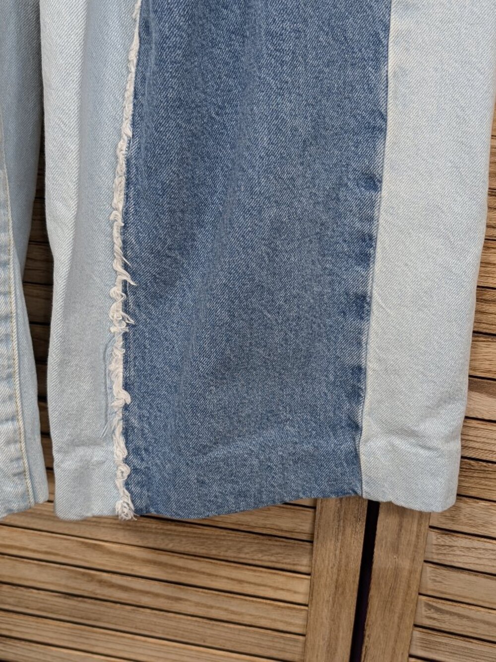 Forever 21 Premium Light Blue Two-Tone Distressed Women’s Jeans Size 26 - Picture 6 of 13